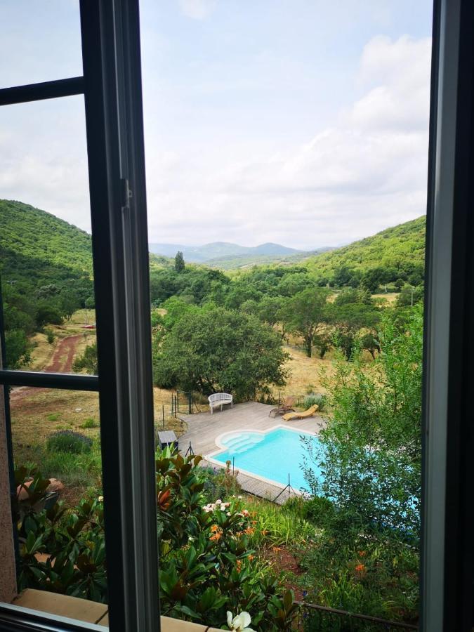 Domaine De Montbarri Bed & Breakfast La Tour-sur-Orb Bagian luar foto