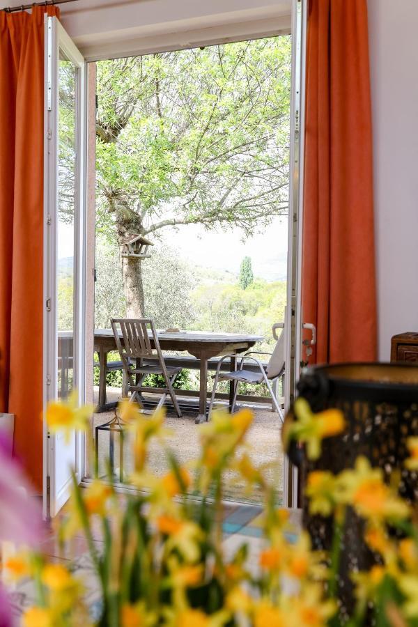 Domaine De Montbarri Bed & Breakfast La Tour-sur-Orb Bagian luar foto